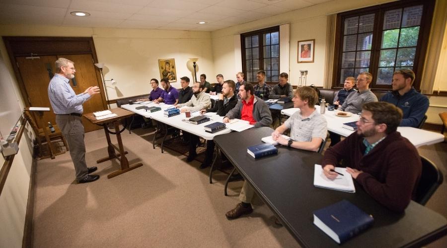 jeff cavins instructs aspirants at the saint paul seminary propaedeutic year